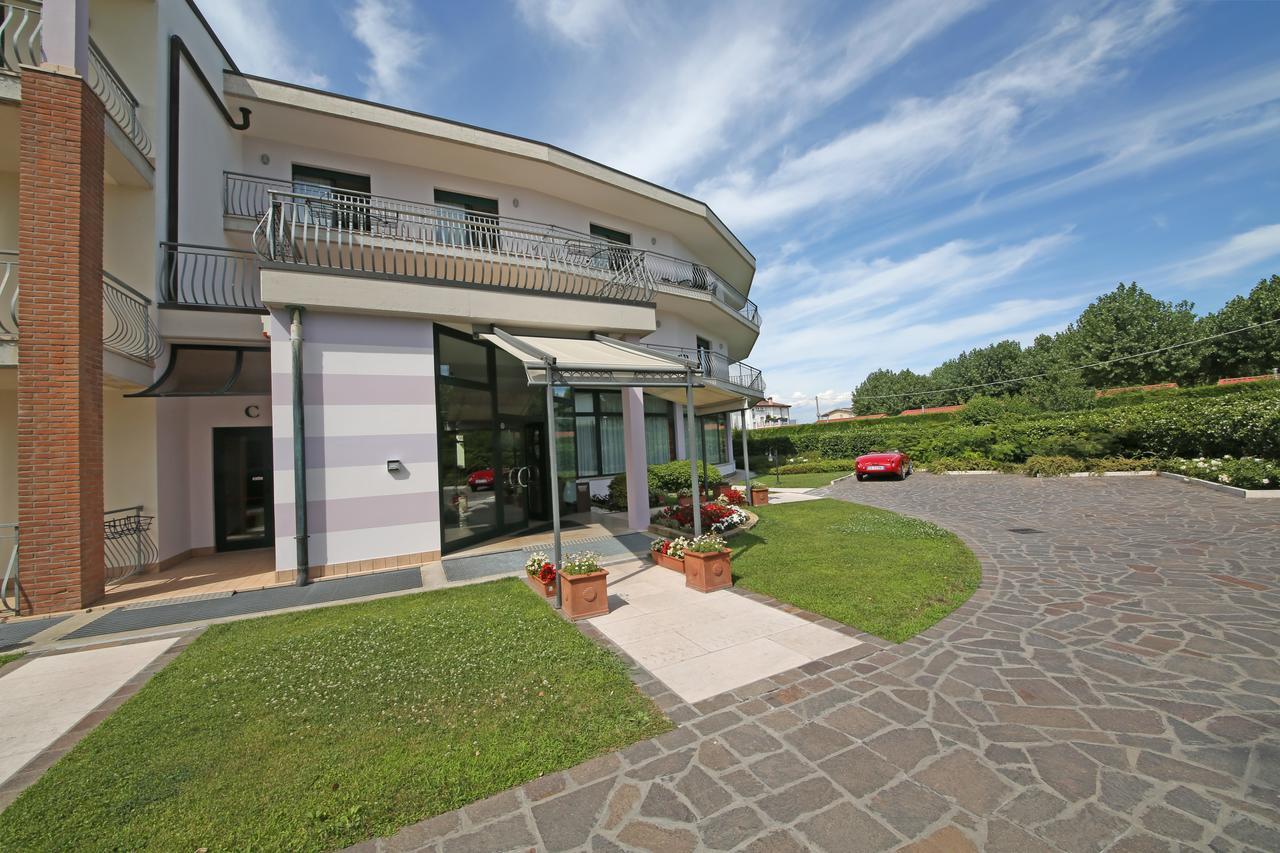 Nettuno Residence Hotel Пескьера-дель-Гарда Экстерьер фото