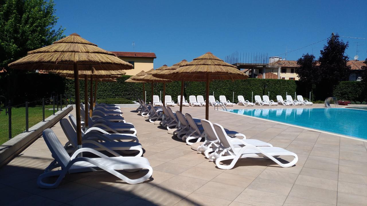 Nettuno Residence Hotel Пескьера-дель-Гарда Экстерьер фото